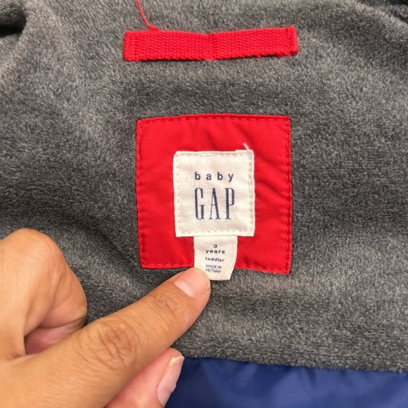 Baby gap Red Vest size 3T - Picture 3 of 8